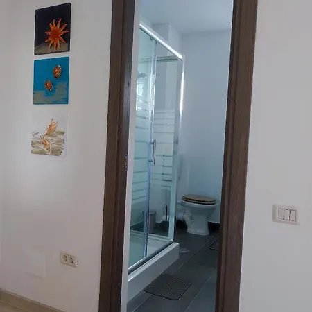 Amira Apartment *