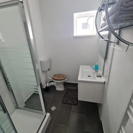 Amira Apartment